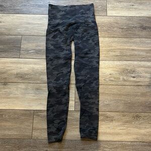 NWOT SPANX Camo leggings